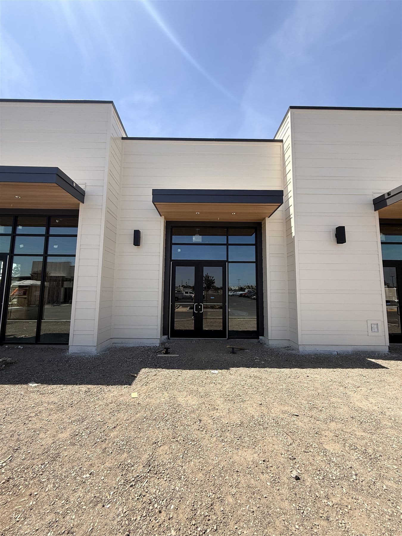 Shops H — Suite 102